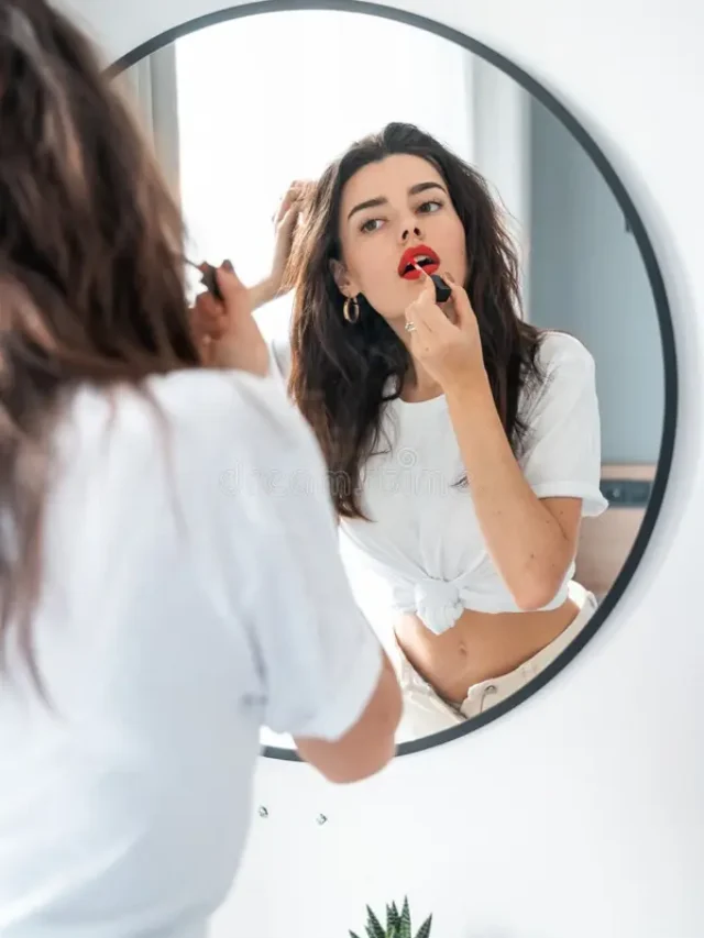 Makeup Hacks: Pro Tips and Tricks for Effortless Beauty